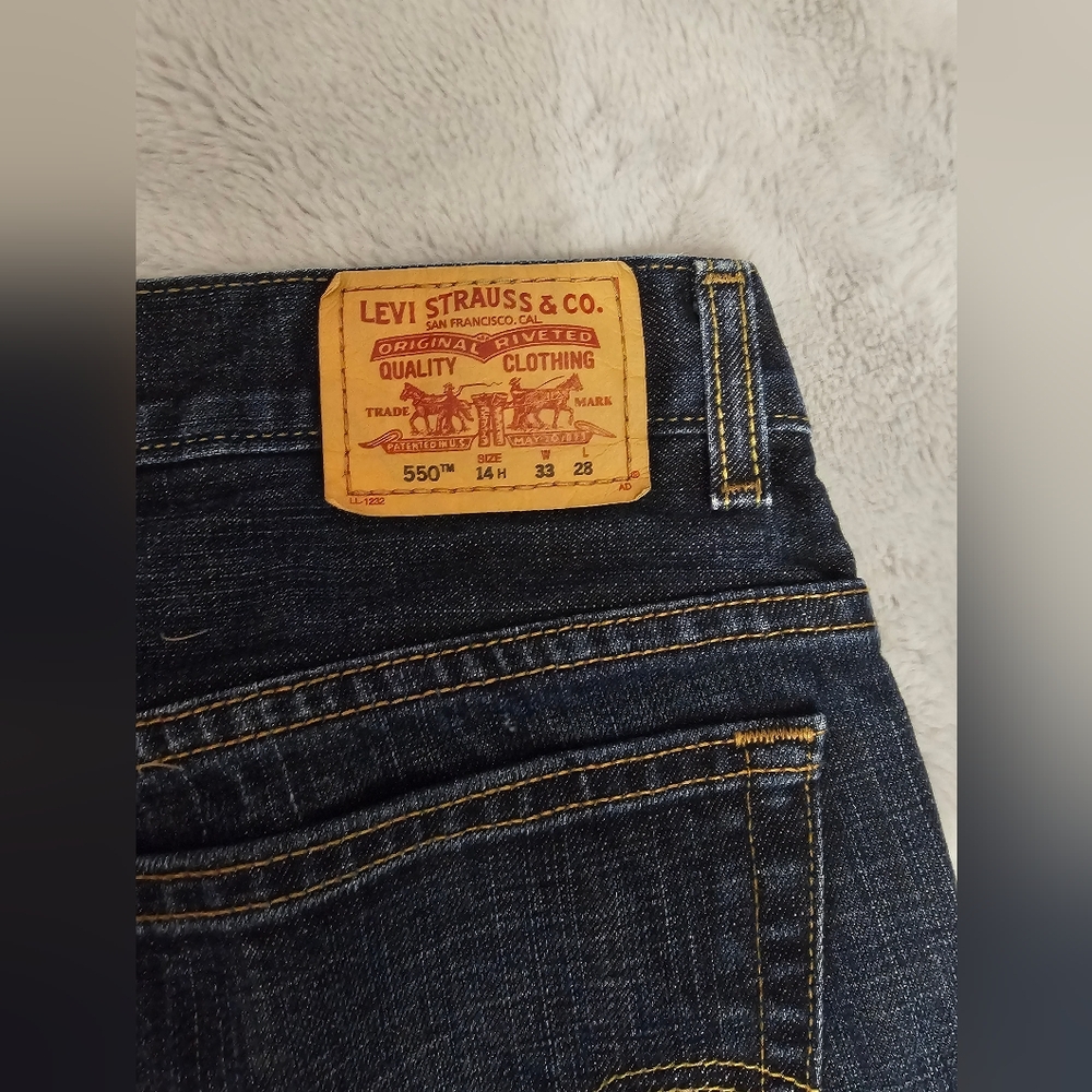 Levi's 550 Husky Fit Jeans - Picture 5 of 5